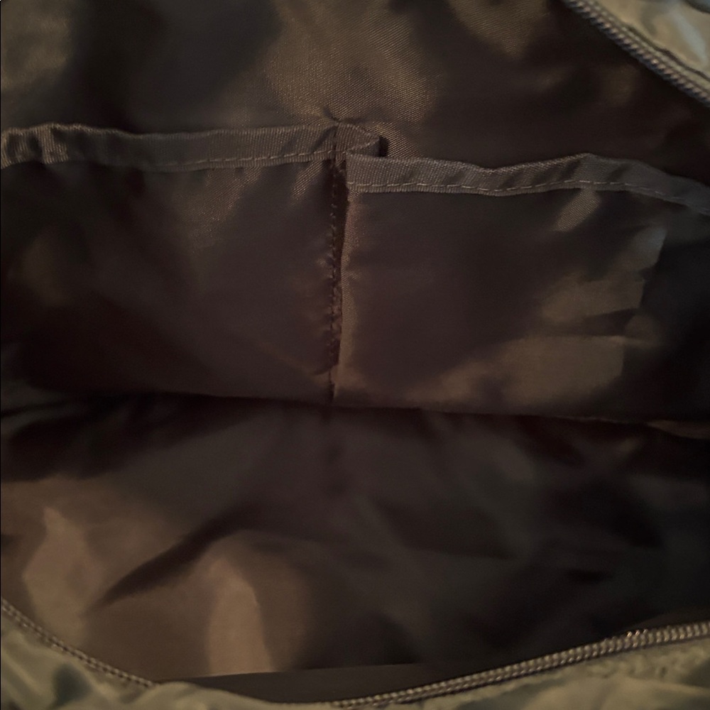 Paul Mitchell tea tree puffer tote - Picture 6 of 8